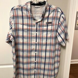 Columbia PFG like brand new in Size XL